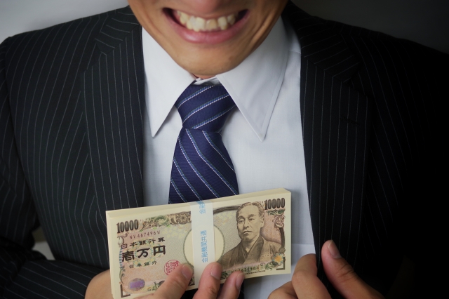 ヤミ金業者は金をせしめてほくそ笑む。板橋区の弁護士や司法書士への無料相談に一歩踏み出す